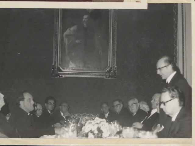 Dekan Raphael Schulte während einer Rede anlässlich des Besuchs von Vertretern der Theologischen Fakultät der Universität Budapest, 21.10.1972