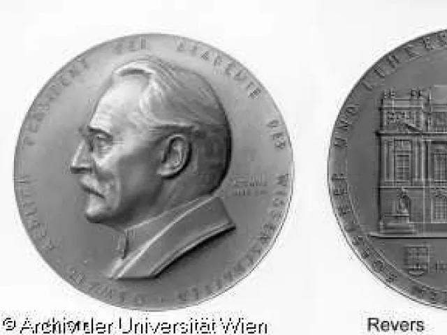 Bronzemedaille zu Oswald Redlichs 70. Geburtstag, gestaltet von Arnold Hartig, geprägt 1928