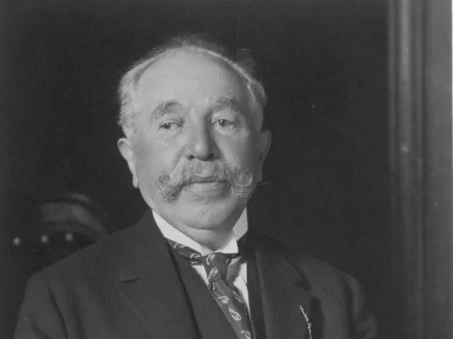 Adolf Menzel (1857–1938), Öffentliches, Staats- und Verwaltungsrecht, Österreichisches Privatrecht