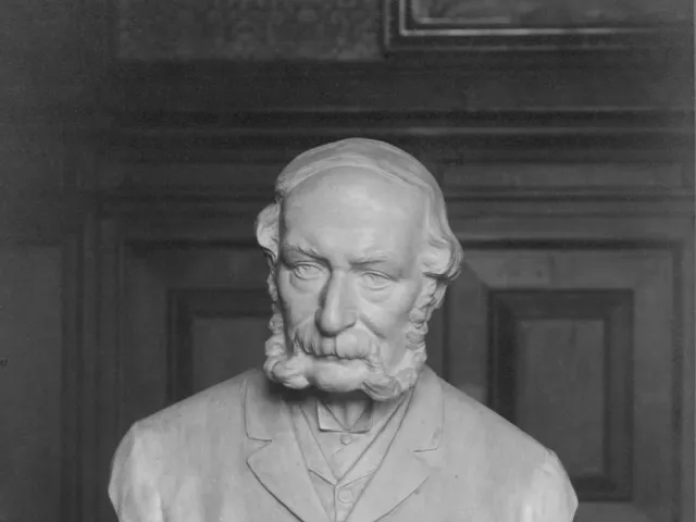 Büste des Zoologen Karl Bernhard Brühl (1820-1899), gestaltet von Bildhauer Percival M. F. Hedley, ca. 1889