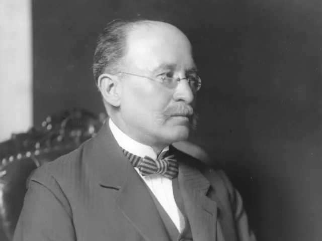 Edmund Hauler (1859–1941), Klassische Philologie