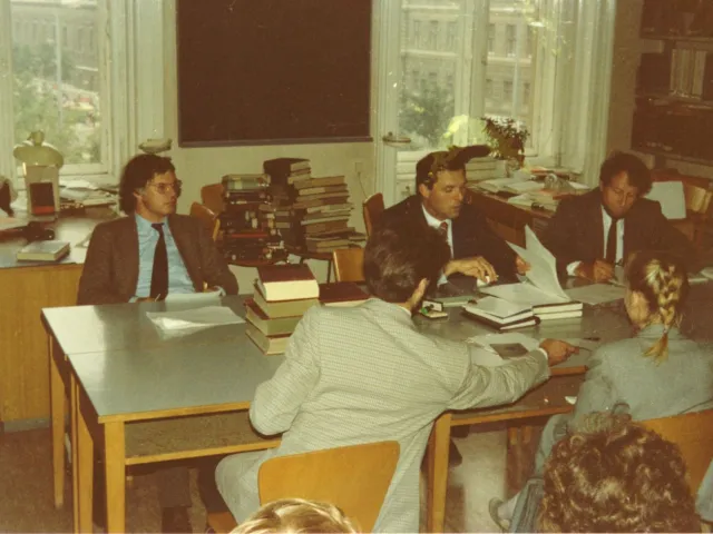 Prüfungssenat bei einer der letzten kommissionell abgenommenen Staatsprüfungen nach der juristischen Studienordnung von 1945