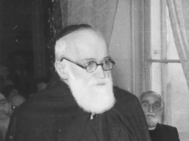 Pater Nerses Vardapit Akinian bei der Verleihung des Ehrendoktorats der Philosophischen Fakultät