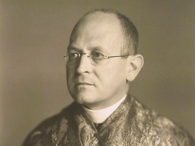Ernst Tomek (1879–1954) als Rektor der Universität Wien