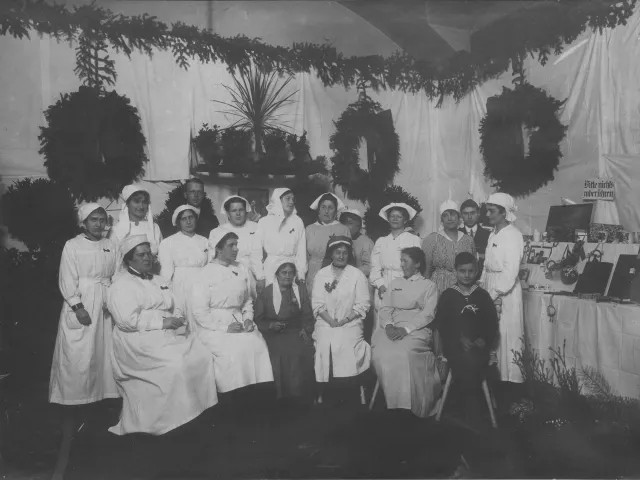 Mitarbeiter*innen des Verwundetenspitals, 1914/15