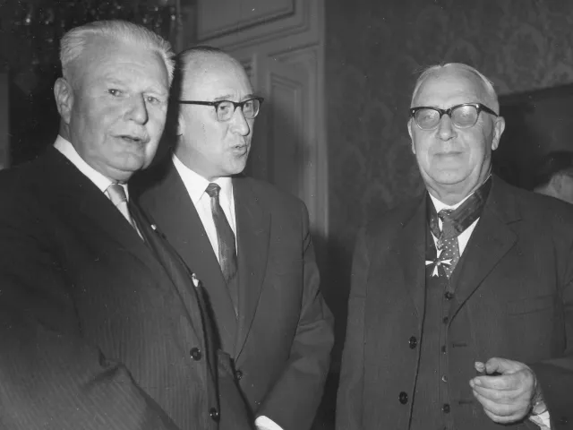 Ehrenzeichenüberreichung im BMU an Albin Lesky, Herbert Hunger und Alfred Verdroß [Verdross]