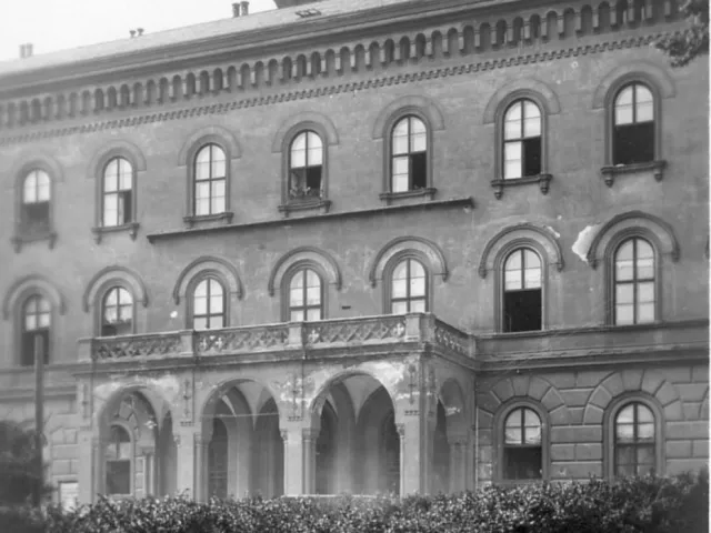 Areal „Neue Kliniken“: Klinik Wagner-Jauregg (auch: Psychiatrische Klinik)