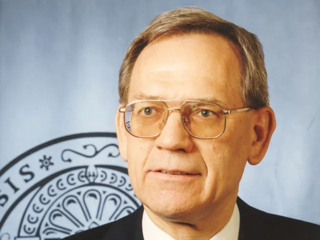 Günter Vinek (1939–2010), Angewandte Information und Informationssysteme