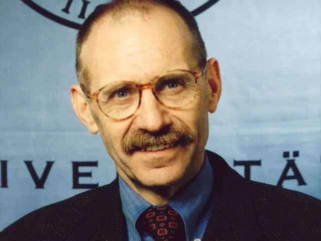 Wolfgang Greisenegger (geb. 1938), Theaterwissenschaft