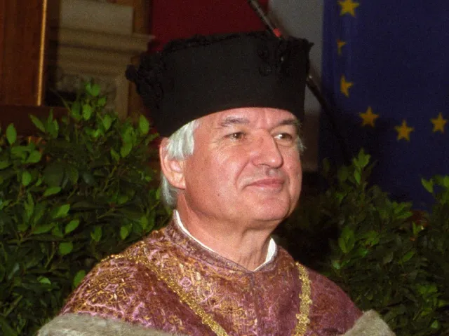 Dekan Gottfried Adam bei der Verleihung des Ehrendoktorats an Philip Potter