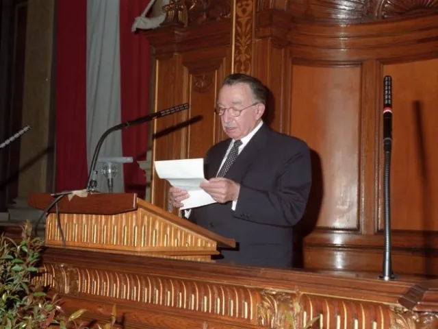 Günther Klinge bei der Verleihung der Ehrenbürgerwürde