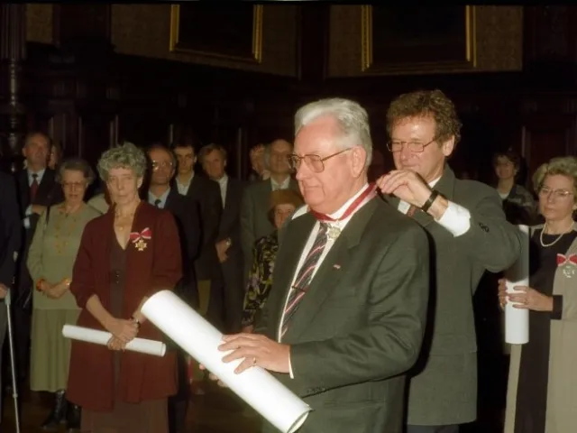 Josef Löschl bei der Verleihung des Ehrenzeichens der Universität Wien