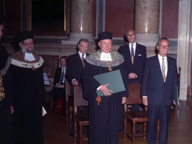 Otto Kraupp und Wilhelm Holczabek bei der Ernennung zu Ehrensenatoren der Universität Wien