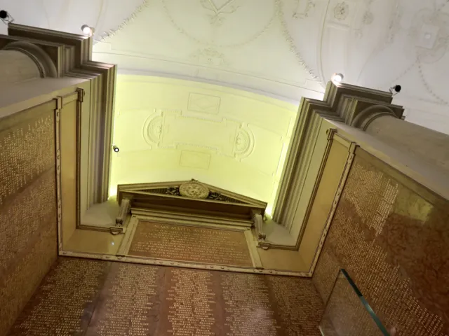 Rektorenfasten – ins licht gerückt. Künstlerische Intervention zu den Rektorentafeln der Universität Wien (Bele Marx & Gille…