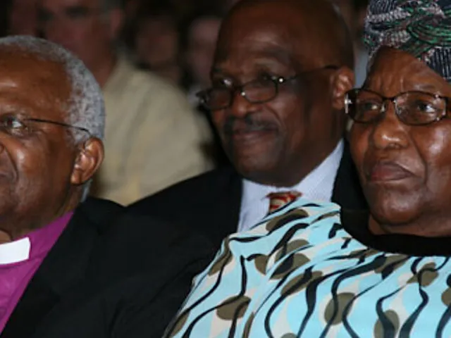 Desmond Tutu und seine Ehefrau Leah bei der Verleihung des Ehrendoktorats der Universität Wien
