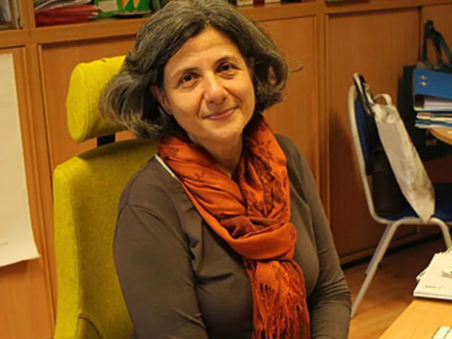 Maria A. Stassinopoulou, Byzantinistik, Neogräzistik