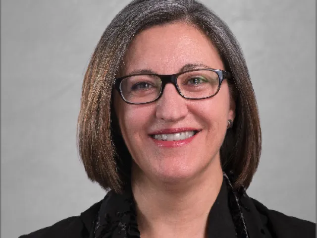 Ana Begona Ania Martinez, Wirtschaftswissenschaften