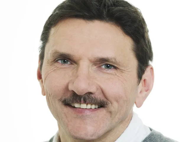 Piotr T. Chruściel, Gravitationsphysik
