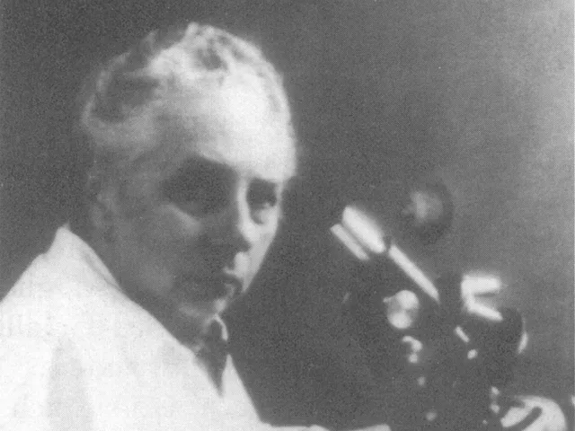 Carmen Coronini-Kronberg (1885–1968), Pathologie