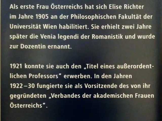 Beschriftung des Elise Richter-Saals im Hauptgebäude der Universität Wien