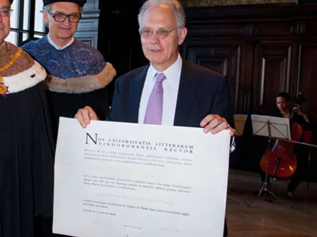 Ivar Ekeland bei der Verleihung des Ehrendoktorats der Universität Wien durch Rektor Heinz W. Engl und Laudator Walter Schac…