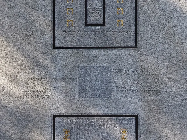 Grabstein Pineles-Herzig am Wiener Zentralfriedhof