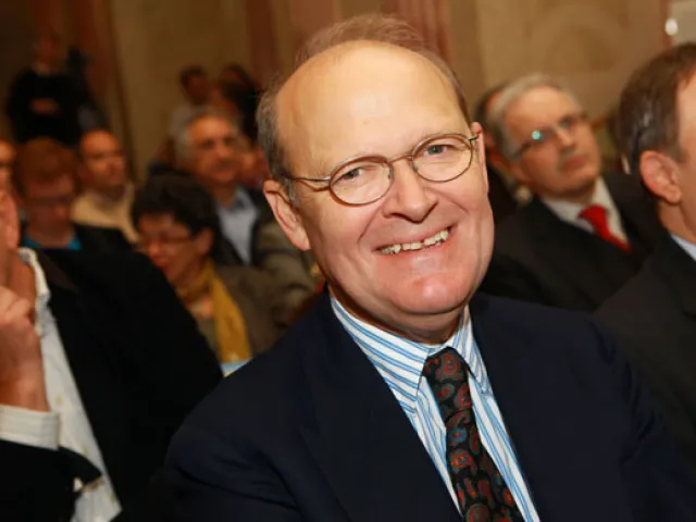Max Kothbauer, Vorsitzender des Universitätsrats (2003–2013), bei der Tagung „Der lange Schatten des Antisemitismus“, 2012