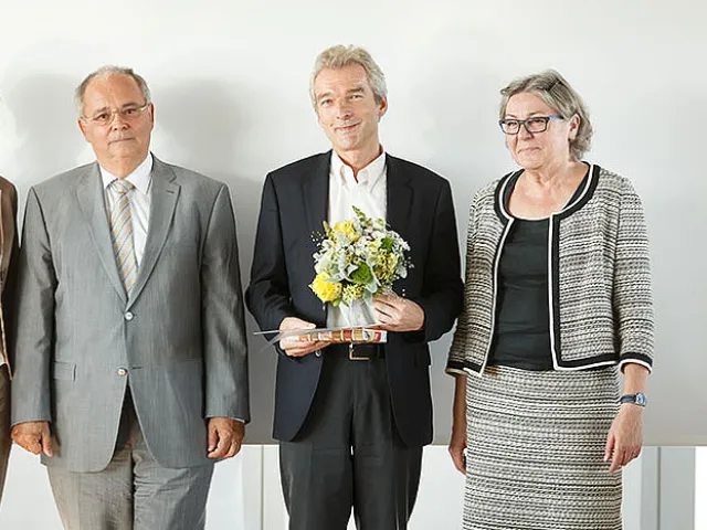 Verleihung der UNIVIE Teaching Awards 2015: Vizerektorin Christa Schnabl, Rektor Heinz W. Engl, Preisträger Franz Pöchhacker…