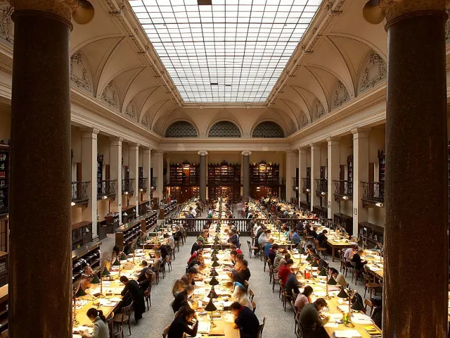 Großer Lesesaal der Universitätsbibliothek