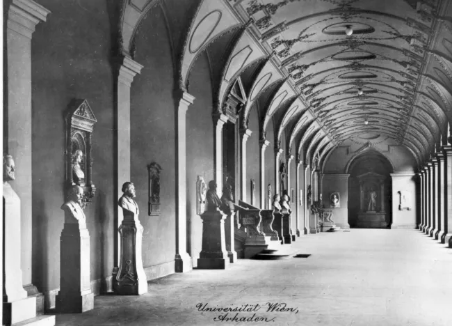 Arkadengang im Hauptgebäude der Universität Wien, 1927