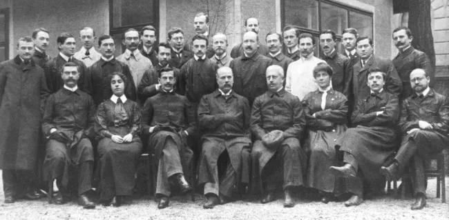 Anton Weichselbaum (1845–1920) mit seinen Mitarbeitern am Pathologisch-anatomischen Institut