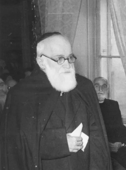 Pater Nerses Vardapit Akinian bei der Verleihung des Ehrendoktorats der Philosophischen Fakultät