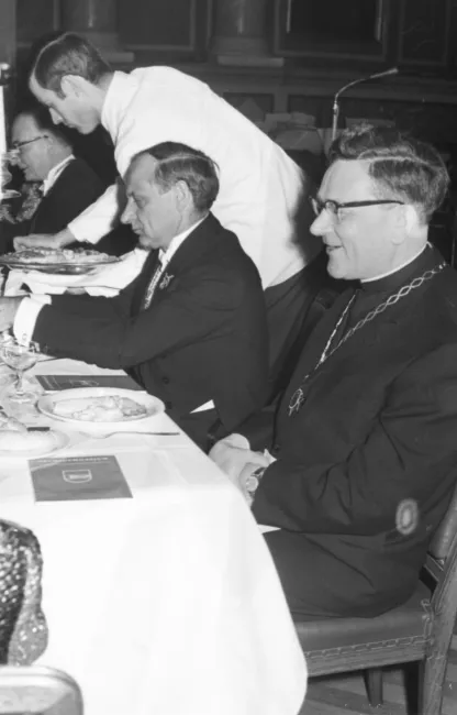 Collatio academica des Universitätsbundes Alma Mater Rudolphina, 1968: Hermann Gmeiner und Altrektor Karl Hörmann (mit Rekto…