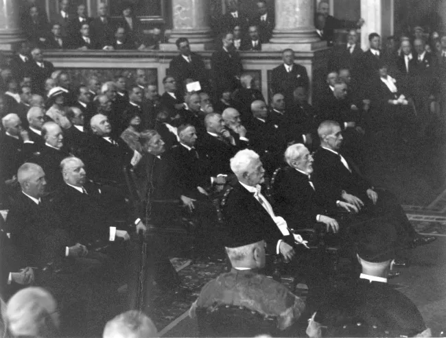 Ehrenpromotion der emeritierten Professoren Julius Wagner-Jauregg, Anton Eiselsberg und Hans Horst Meyer