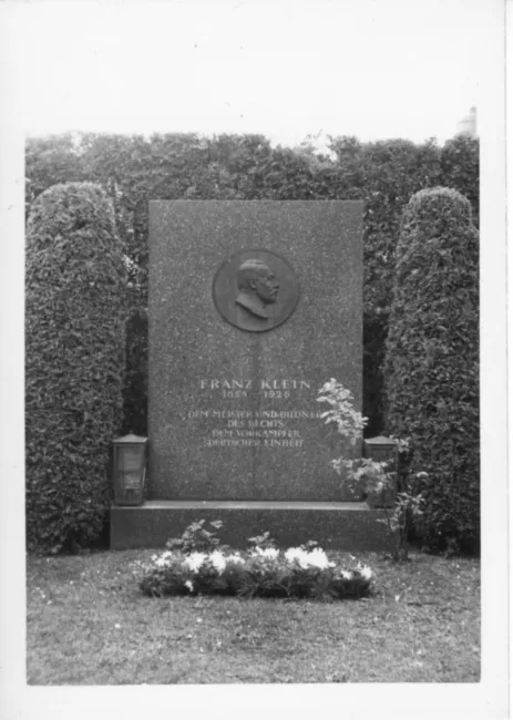 Grabdenkmal für Franz Klein am Zentralfriedhof