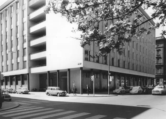 1962 Fertigstellung Neubau des NIG | Neues Institutsgebäude