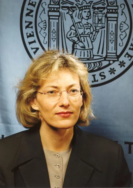 Gabriele Moser, Medizinerin, erste Frau als Vize-Rektorin (2000–2003), Innere Medizin