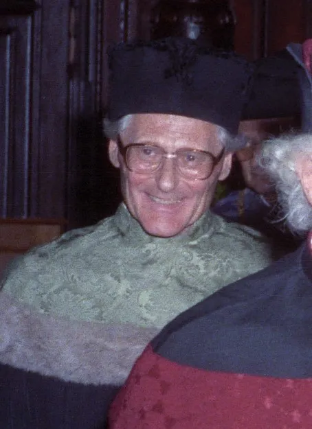 Hans Tuppy (1924–2024) bei der Verleihung der Ehrensenatorenwürde an Kurt Schubert