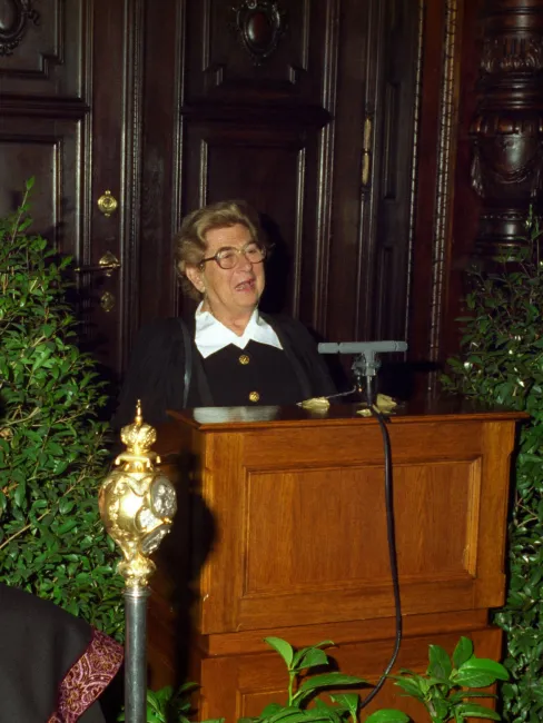 Alice Teichova (1920–2015), Wirtschaftsgeschichte, bei der Verleihung des Ehrendoktorats der Universität Wien
