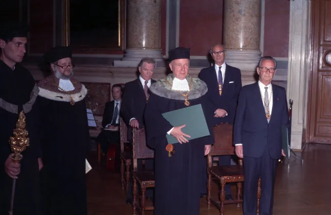 Otto Kraupp und Wilhelm Holczabek bei der Ernennung zu Ehrensenatoren der Universität Wien
