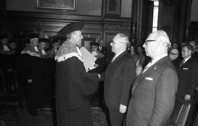 Franz Baumgartner und Norbert Zimmer bei der Ernennung zu Ehrenbürgern der Universität Wien