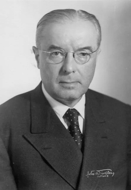 Leo Santifaller (1890–1974), Geschichte
