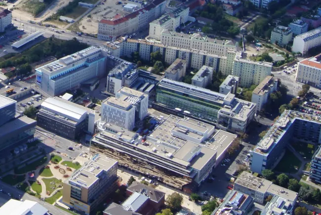Luftaufnahme des Campus Vienna Biocenter (VBC) im dritten Wiener Gemeindebezirk (Sankt Marx) vom September 2011