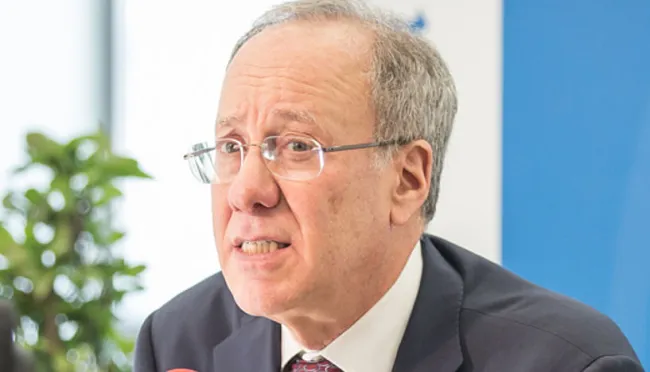 Wirtschaftsnobelpreisträger Roger B. Myerson bei der Verleihung der Oskar-Morgenstern-Medaille der Universität Wien