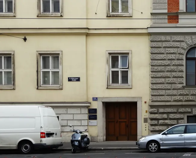 Eingang zum Institut für Pharmakologie, Währinger Straße 13a