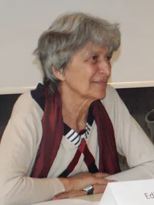 Edith Saurer (1942–2011), Geschichte