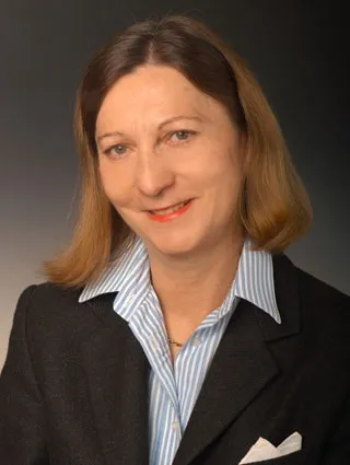 Martha Sebök (geb. 1943), Rechtswissenschaften