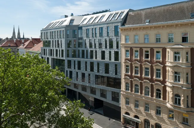 Das Gebäude des Instituts für Publizistik- und Kommunikationswissenschaft sowie der Fakultät für Informatik in der Währinger…