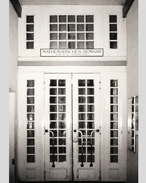 Eingang zum Mathematischen Seminar, Boltzmanngasse. – Hier fanden die Sitzungen des Wiener Kreises statt.