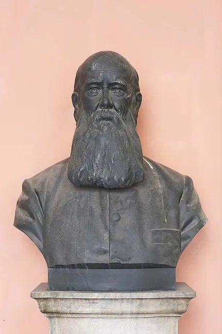 Denkmal für Robert von Zimmermann im Arkadenhof der Universität Wien, gestaltet von Edmund Klotz, enthüllt 1916